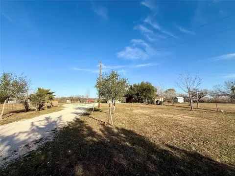 Exterior - 685 Fox Ln, Lockhart, TX 78644 photo 6 of 17