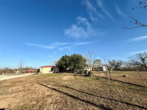 Exterior - 685 Fox Ln, Lockhart, TX 78644 photo 5 of 17