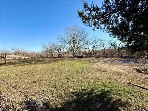 Exterior - 685 Fox Ln, Lockhart, TX 78644 photo 11 of 17