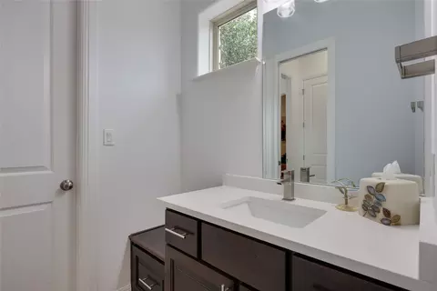 Bath - 328 Ringtail Stream Dr, Austin, TX 78738 photo 7 of 8