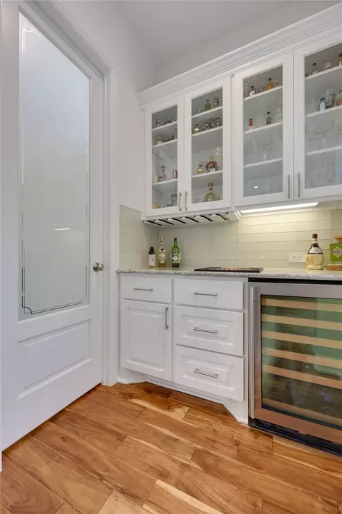 Kitchen - 328 Ringtail Stream Dr, Austin, TX 78738 photo 6 of 6