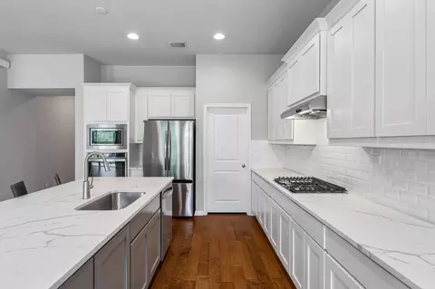 Kitchen - 129 Ridgeview Ct, Georgetown, TX 78628 photo 3 of 5