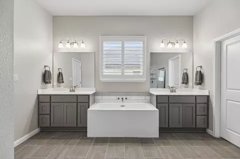 Bath - 129 Ridgeview Ct, Georgetown, TX 78628 photo 1 of 5