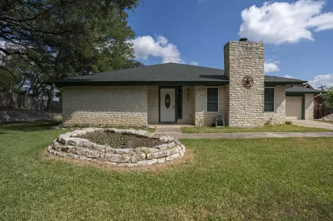 Exterior - 404 Hunt Ln, Buda, TX 78610 photo 2 of 12