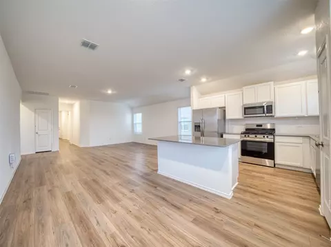 Kitchen - 407 Avre Loop, Kyle, TX 78640 photo 3 of 4