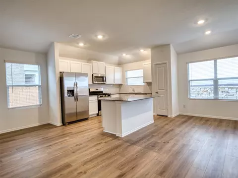 Kitchen - 407 Avre Loop, Kyle, TX 78640 photo 2 of 4