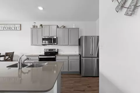 Kitchen - 576 Greatest Gift Way, Jarrell, TX 76537 photo 3 of 7