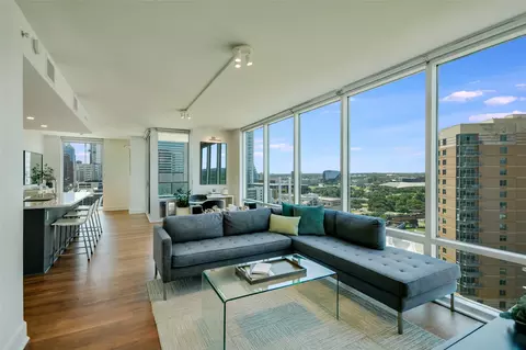 300 Bowie St #1403, Austin, TX 78703