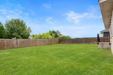Exterior - 123 Saranac Dr, Elgin, TX 78621 photo 5 of 5