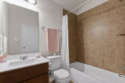 Bath - 123 Saranac Dr, Elgin, TX 78621 photo 3 of 3