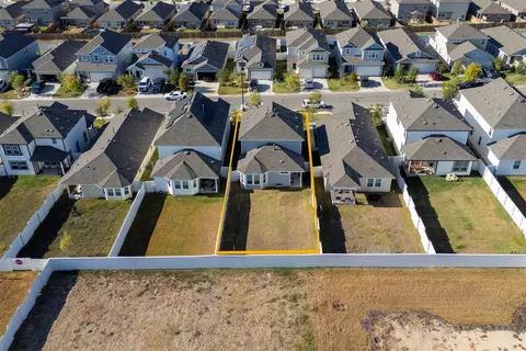 View/Area - 156 Appleberry Ln, Elgin, TX 78621 photo 1 of 7