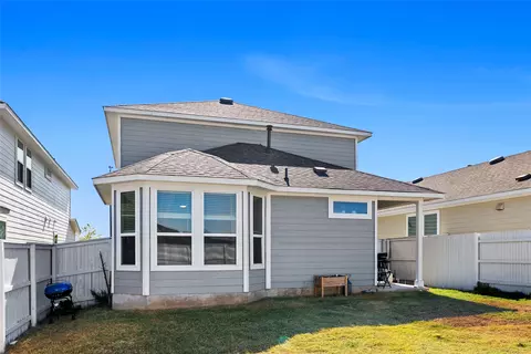 Exterior - 156 Appleberry Ln, Elgin, TX 78621 photo 5 of 8