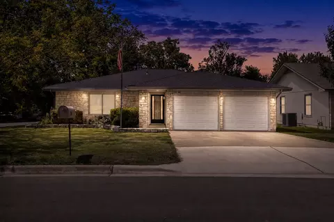 1106 Nottingham Hill Rd, Round Rock, TX 78664