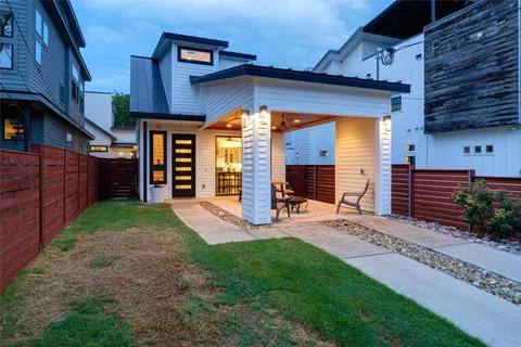1704 E 13th St #B, Austin, TX 78702