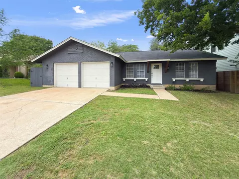 800 Huntingdon Pl, Austin, TX 78745