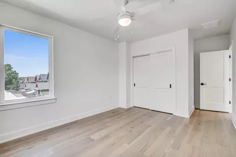 Bedroom - 4127 E 12th St #1, Austin, TX 78721 photo 5 of 8