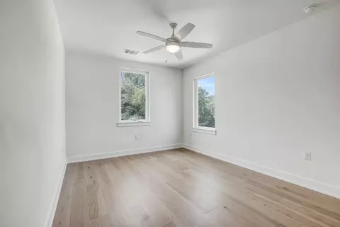 Bedroom - 4127 E 12th St #1, Austin, TX 78721 photo 4 of 8
