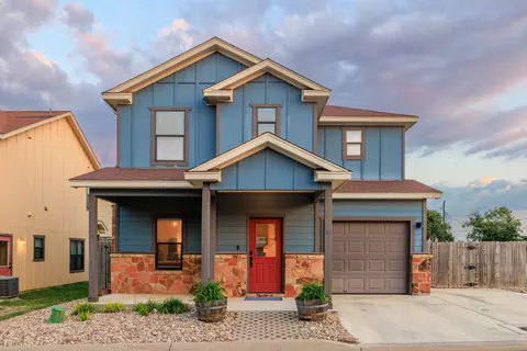 510 Mueller St #16, Fredericksburg, TX 78624