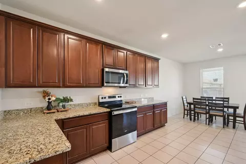 Kitchen - 185 Katie Elder Dr, Jarrell, TX 76537 photo 4 of 4