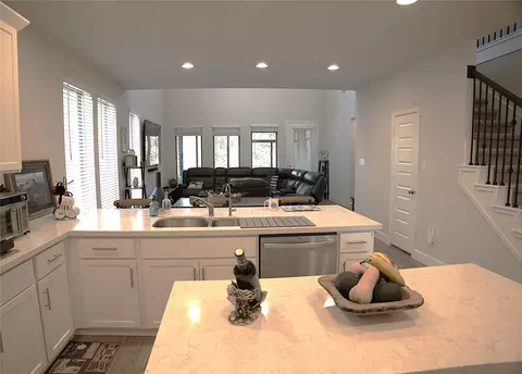 Kitchen - 284 Kimble Creek Loop, Kyle, TX 78640 photo 1 of 3