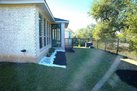 Exterior - 284 Kimble Creek Loop, Kyle, TX 78640 photo 5 of 7