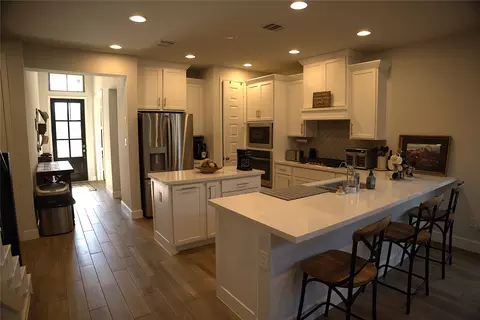 Kitchen - 284 Kimble Creek Loop, Kyle, TX 78640 photo 3 of 3