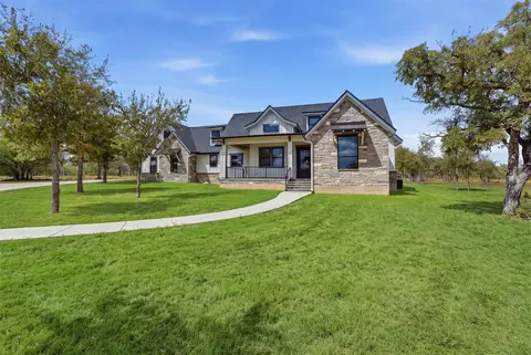 485 Post Oak St, Gonzales, TX 78629