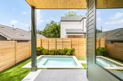 Exterior - 2503 E 18th St, Austin, TX 78702 photo 3 of 7