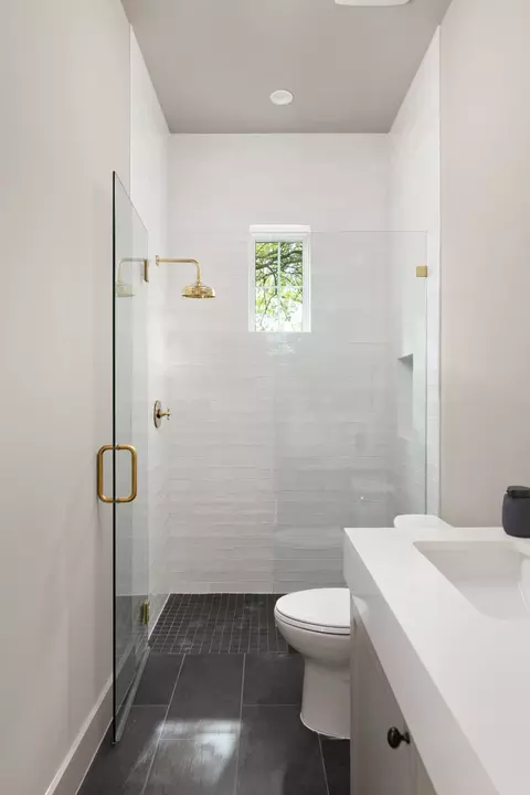 Bath - 2503 E 18th St, Austin, TX 78702 photo 8 of 8
