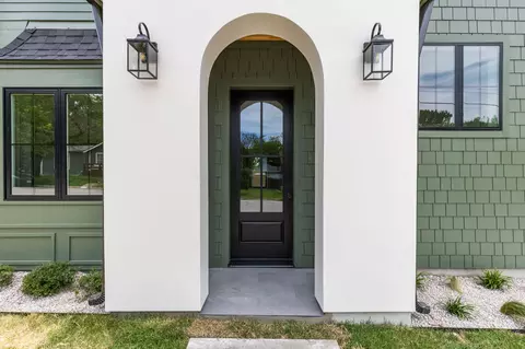 Exterior - 2503 E 18th St, Austin, TX 78702 photo 5 of 7