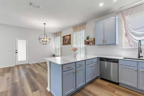 Kitchen - 4712 Pell Rd, Manor, TX 78653 photo 3 of 3