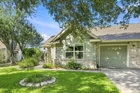 196 Prairie Springs Loop, Georgetown, TX 78626