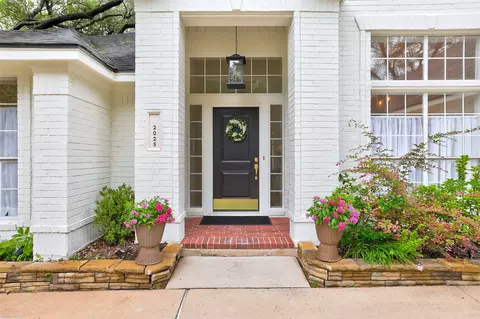 2025 Saint Andrews Dr, Round Rock, TX 78664