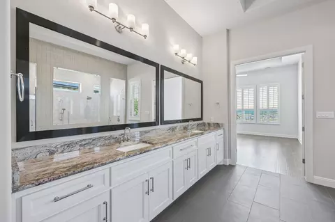 Bath - 2029 Murano Ln, Leander, TX 78641 photo 3 of 7