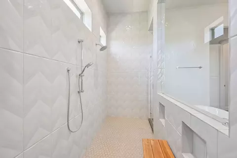 Bath - 2029 Murano Ln, Leander, TX 78641 photo 5 of 7