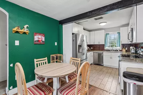 Dining - 606 E Pecan St, Taylor, TX 76574 photo 1 of 2