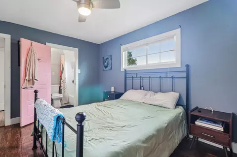 Bedroom - 606 E Pecan St, Taylor, TX 76574 photo 3 of 5
