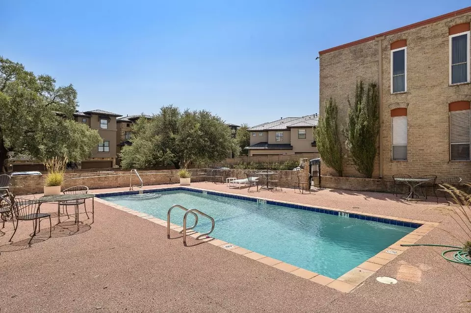 Exterior - 3431 N Hills Dr #102, Austin, TX 78731 photo 3 of 3