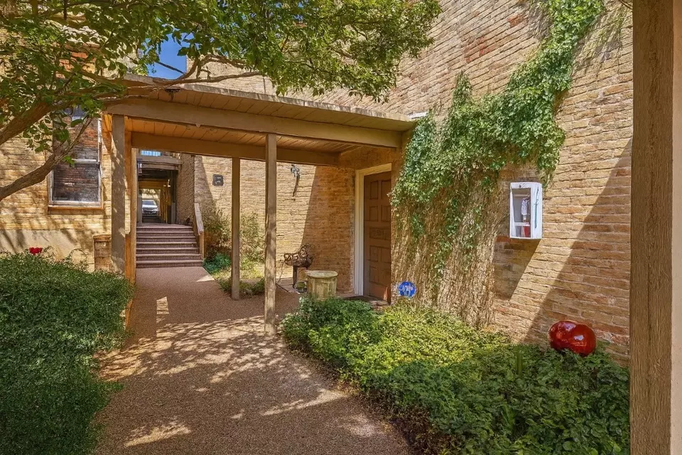 Exterior - 3431 N Hills Dr #102, Austin, TX 78731 photo 2 of 3