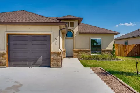 331 Navarro Way #26B, Seguin, TX 78155
