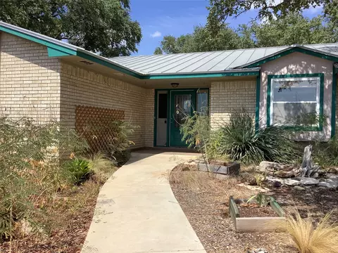 510 Wimberley Oaks Dr, Wimberley, TX 78676