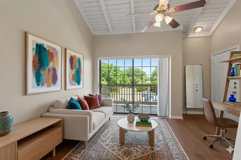 601 Nelray Blvd #17, Austin, TX 78751