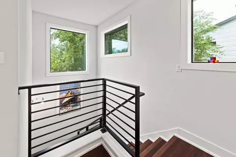 2004 E 10th St #2, Austin, TX 78702 photo 18