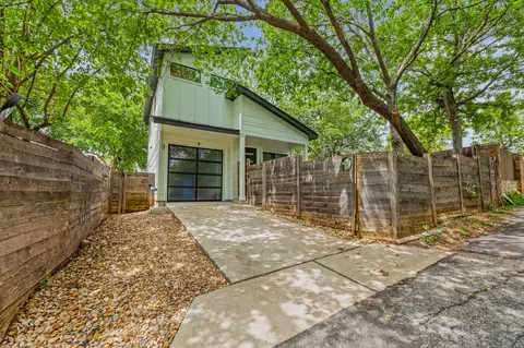 2004 E 10th St #2, Austin, TX 78702 photo 2