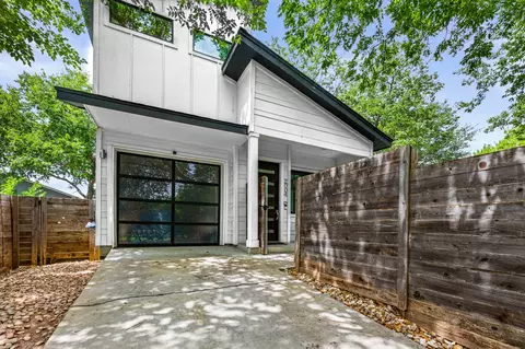2004 E 10th St #2, Austin, TX 78702