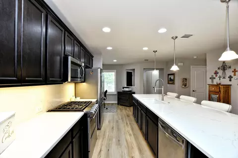Kitchen - 231 Hobby St, Georgetown, TX 78633 photo 3 of 4