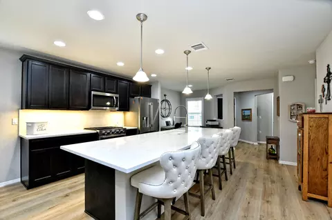 Kitchen - 231 Hobby St, Georgetown, TX 78633 photo 2 of 4