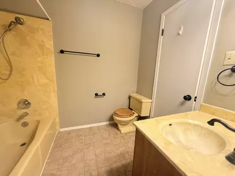 Bath - 109 Pine Cone Ln, Elgin, TX 78621 photo 2 of 3