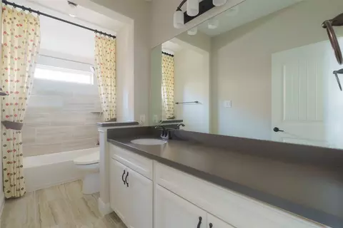 Bath - 2305 Millbrook Loop, Leander, TX 78641 photo 3 of 5