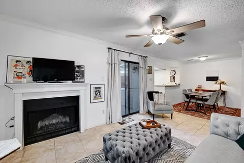7635 Guadalupe St #1002, Austin, TX 78752